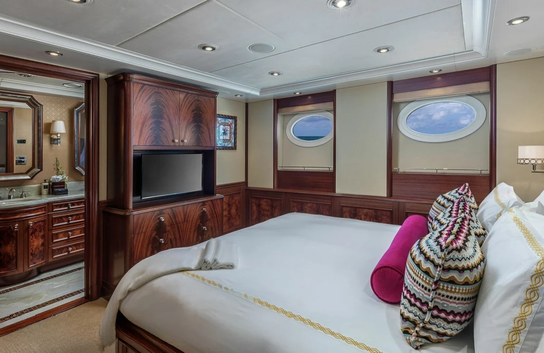 An image of Avalon yacht