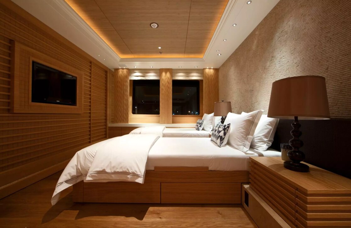 An image of Naia yacht
