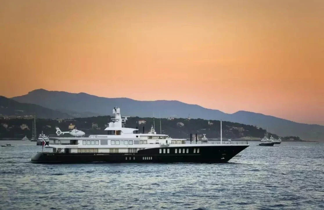 An image of Air yacht