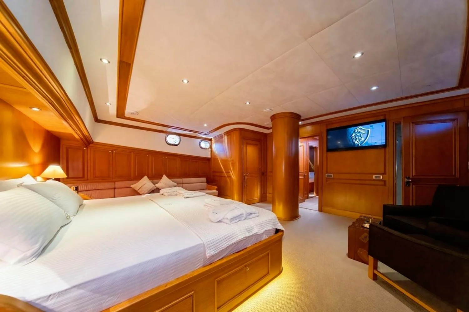 A preview of interior Bedroom cabin