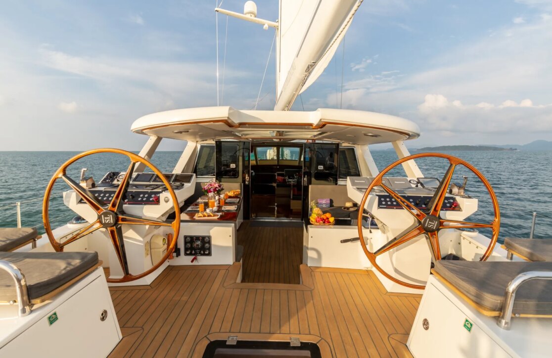 An image of Silver Lining yacht