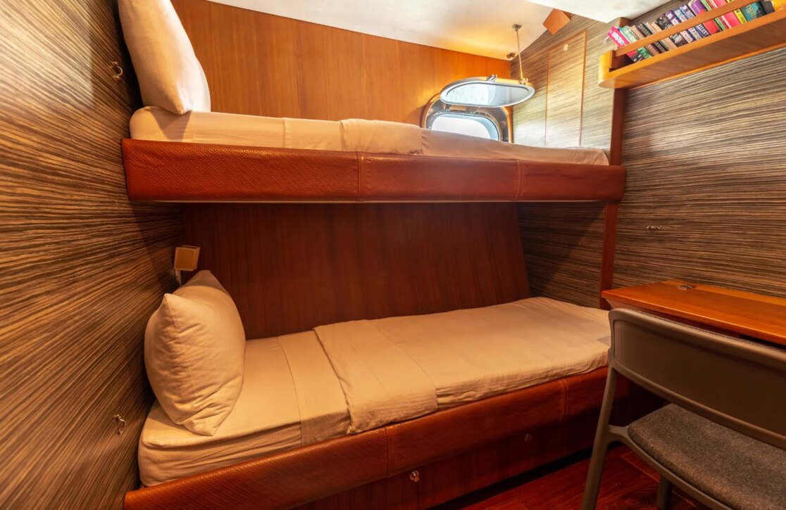 An image of Silver Lining yacht
