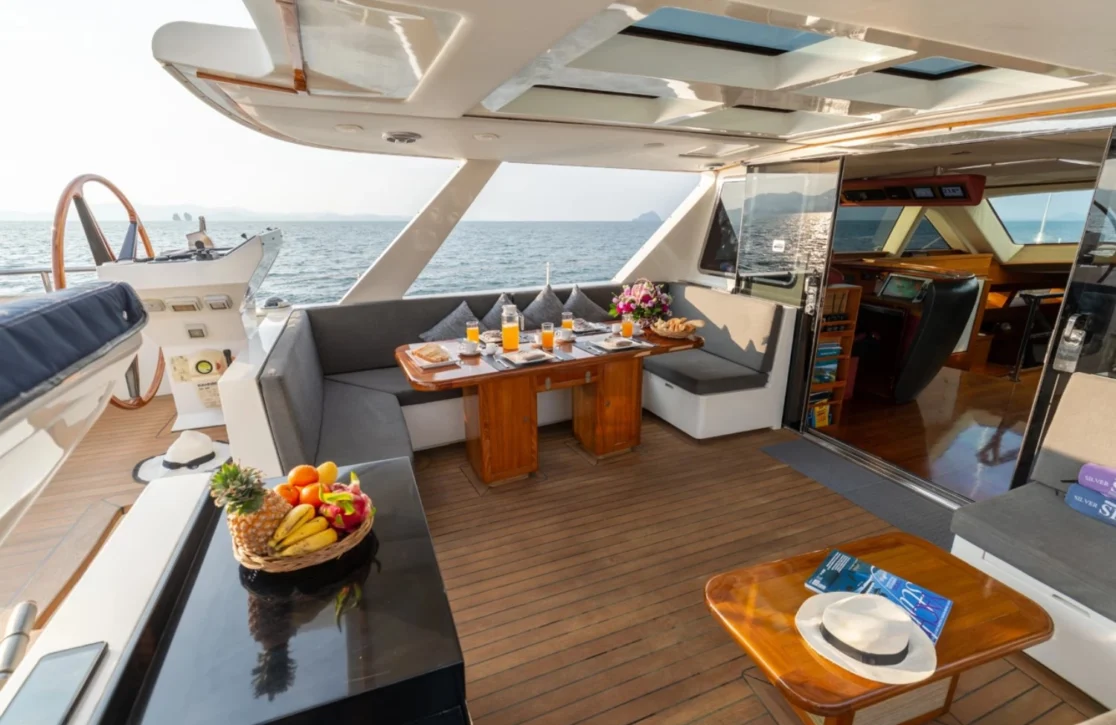 An image of Silver Lining yacht