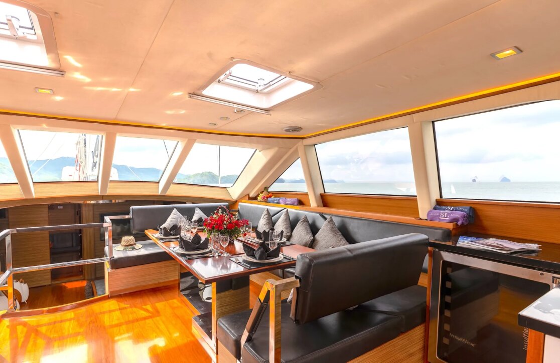 An image of Silver Lining yacht