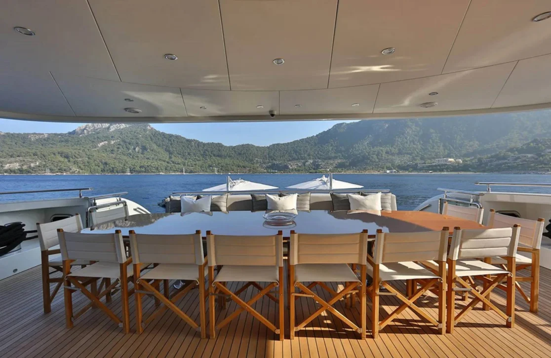 An image of Quasar yacht