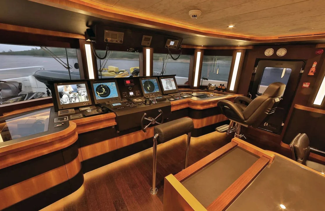 An image of Quasar yacht