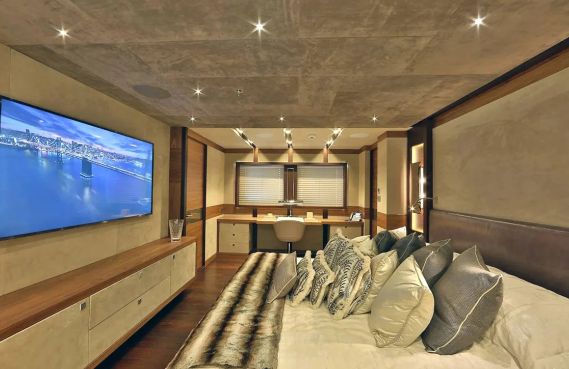An image of Quasar yacht