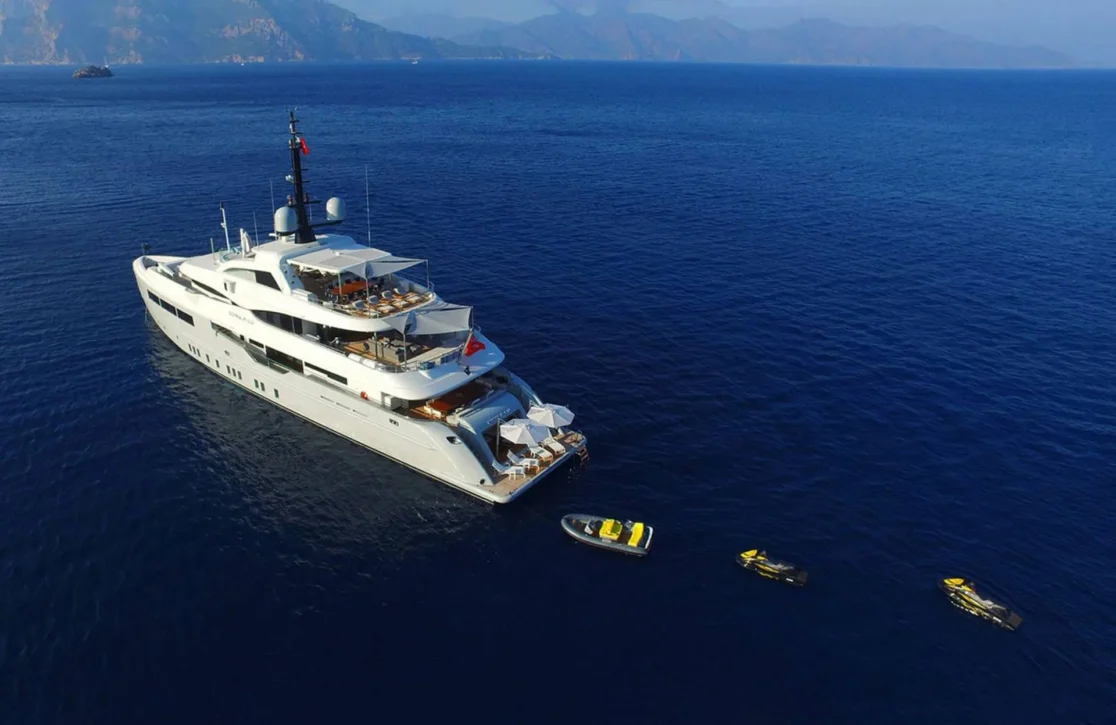 An image of Quasar yacht