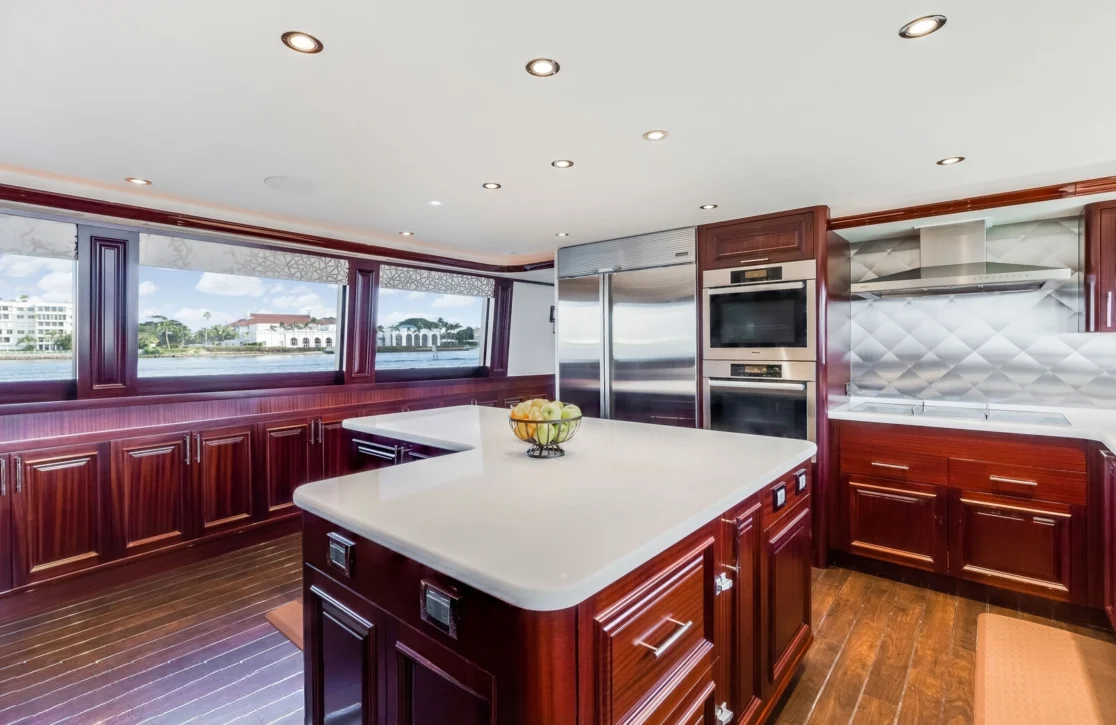 An image of Lucky Lady yacht