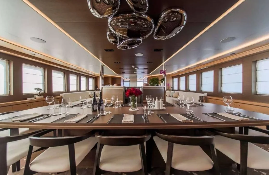 An image of Omnia yacht