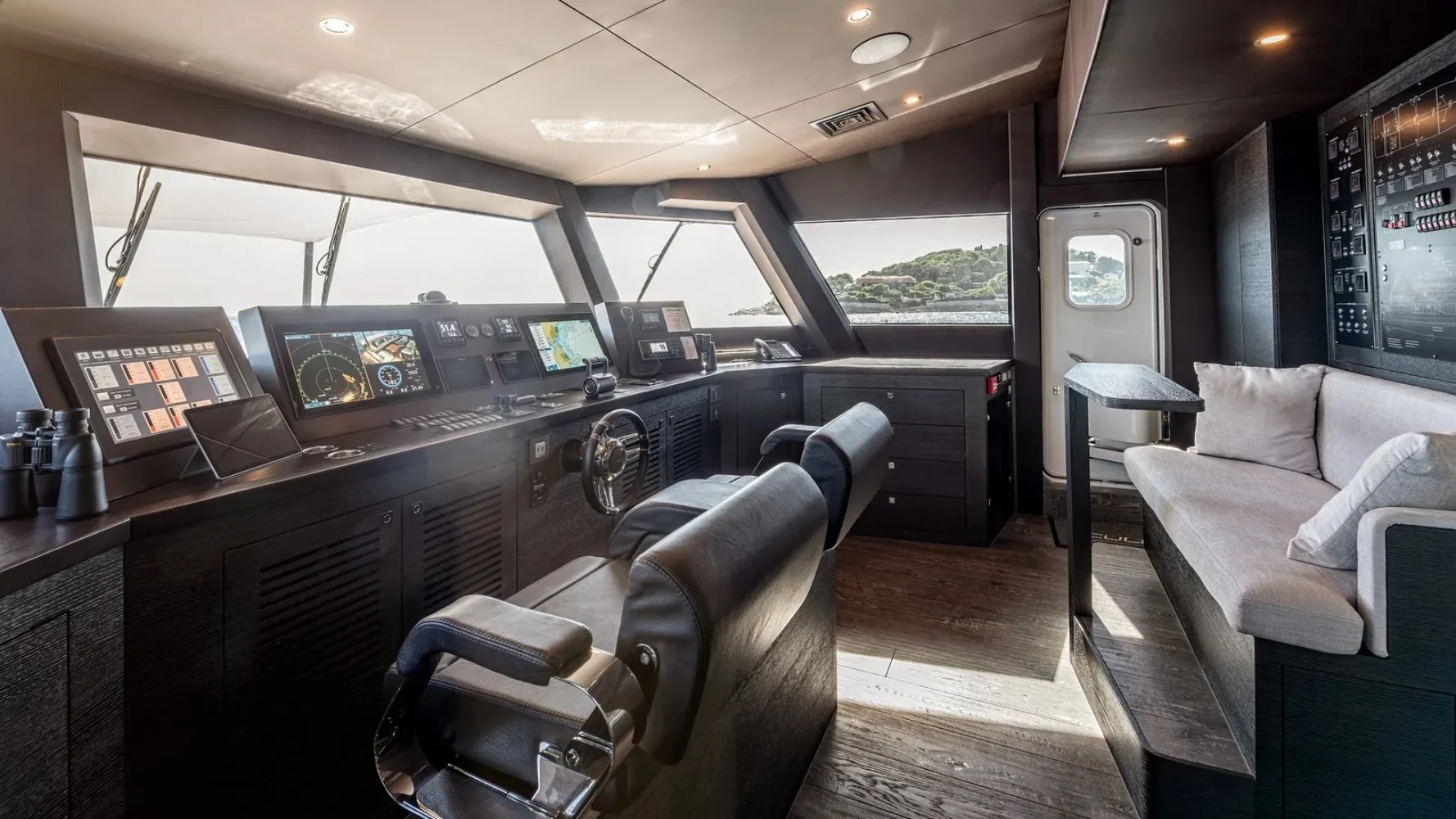 A preview of interior Bridge driving area