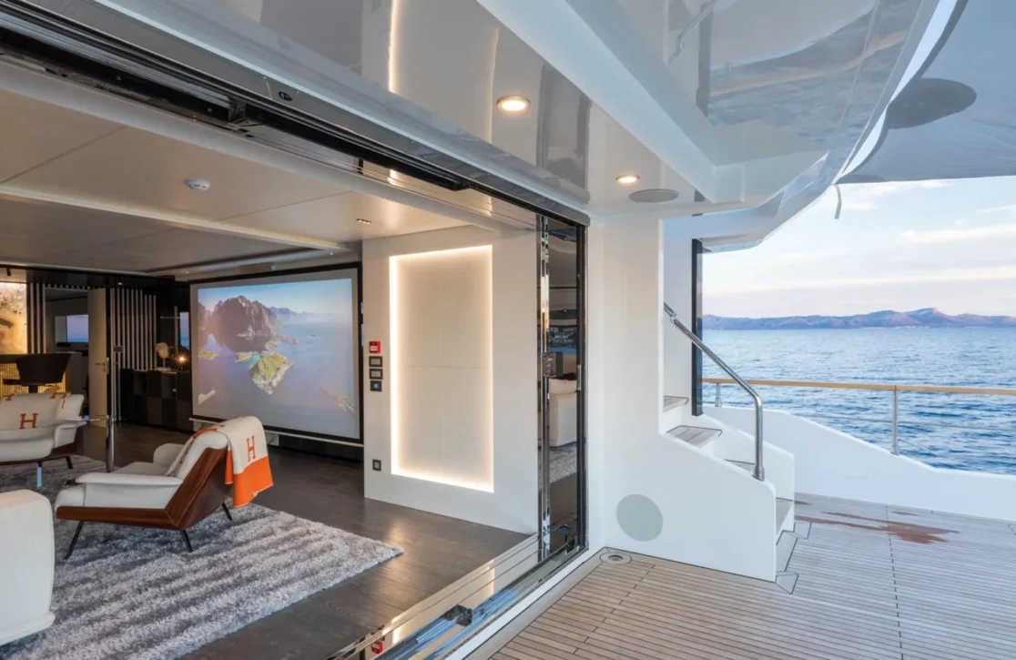 An image of Oculus yacht