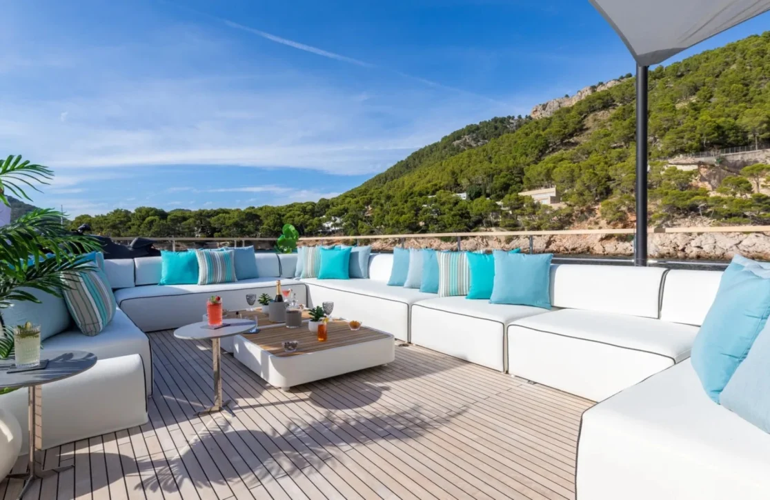 An image of Oculus yacht