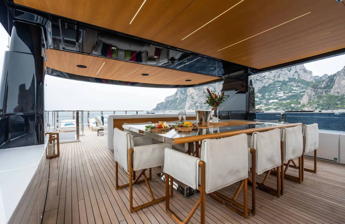 An image of Halara yacht