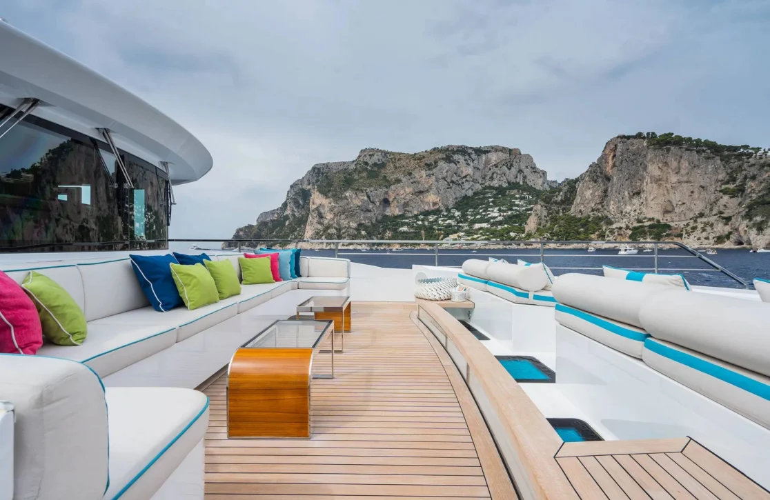 An image of Halara yacht