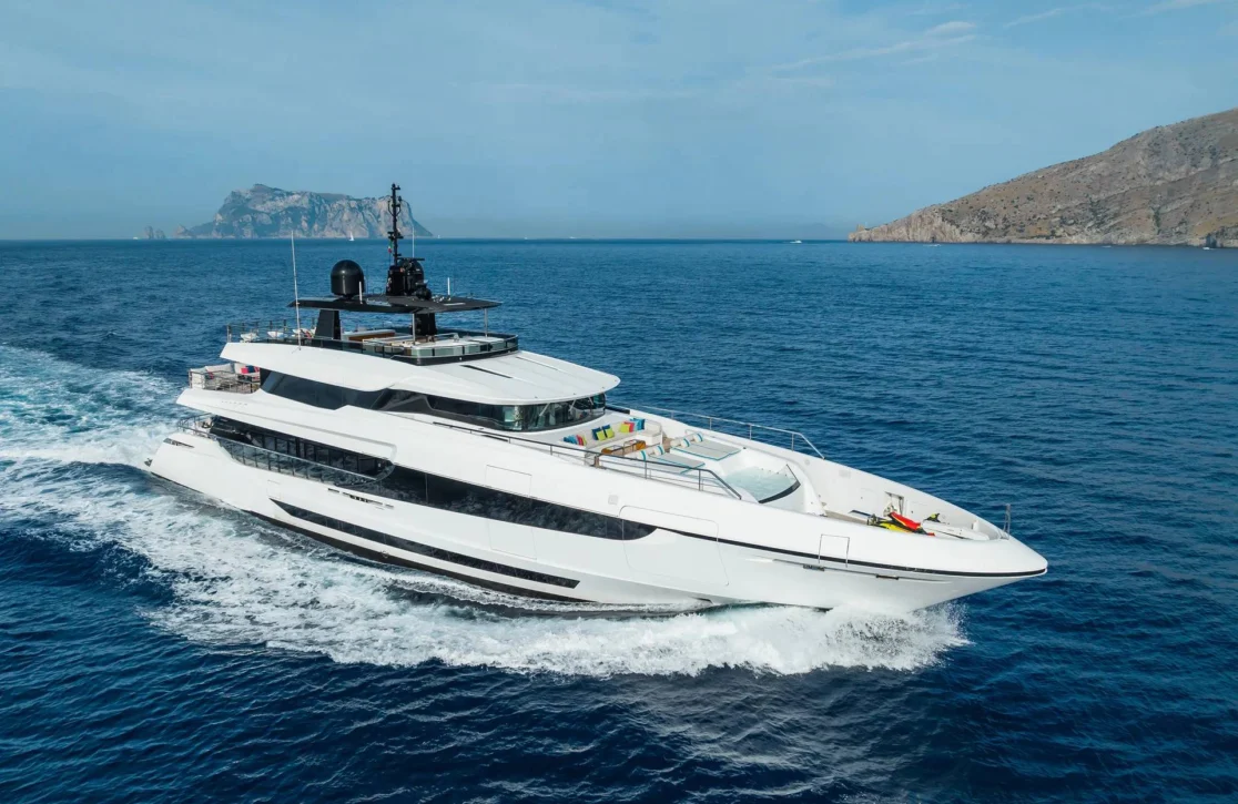 An image of Halara yacht