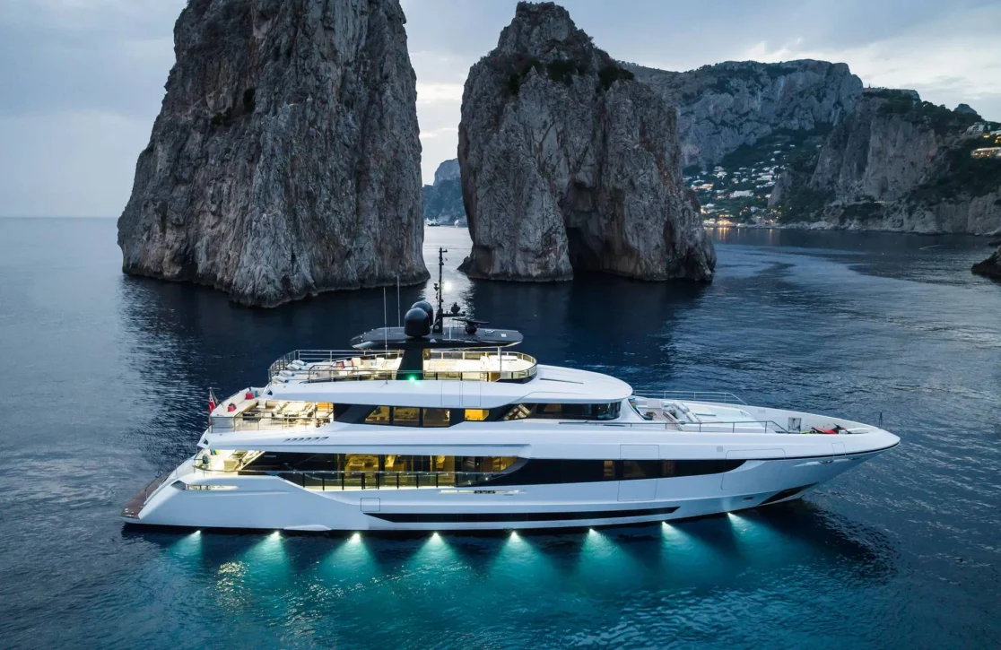 An image of Halara yacht