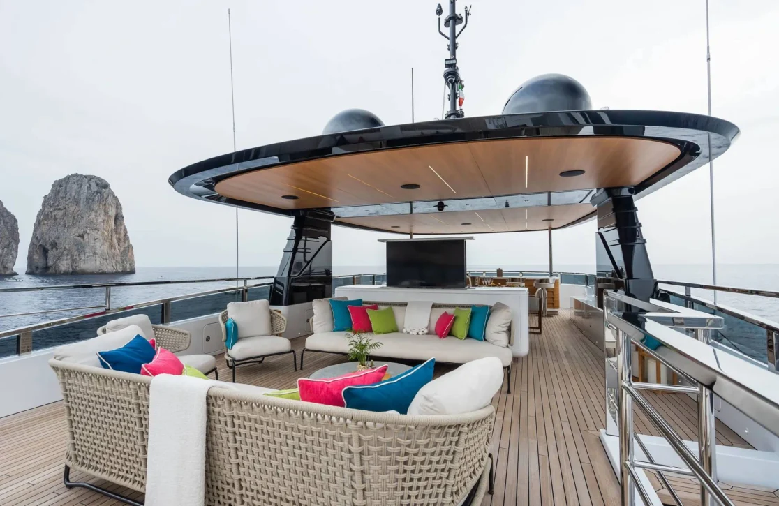 An image of Halara yacht