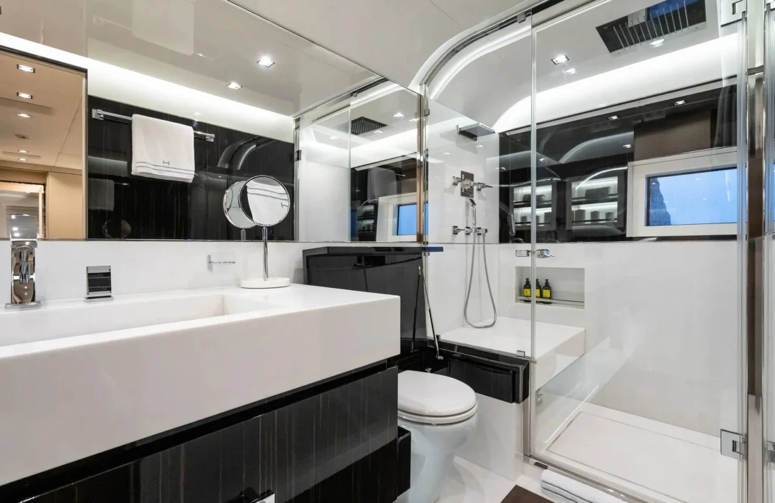 An image of Halara yacht