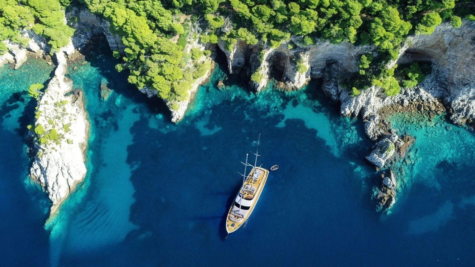 An image of Aurum Sky yacht