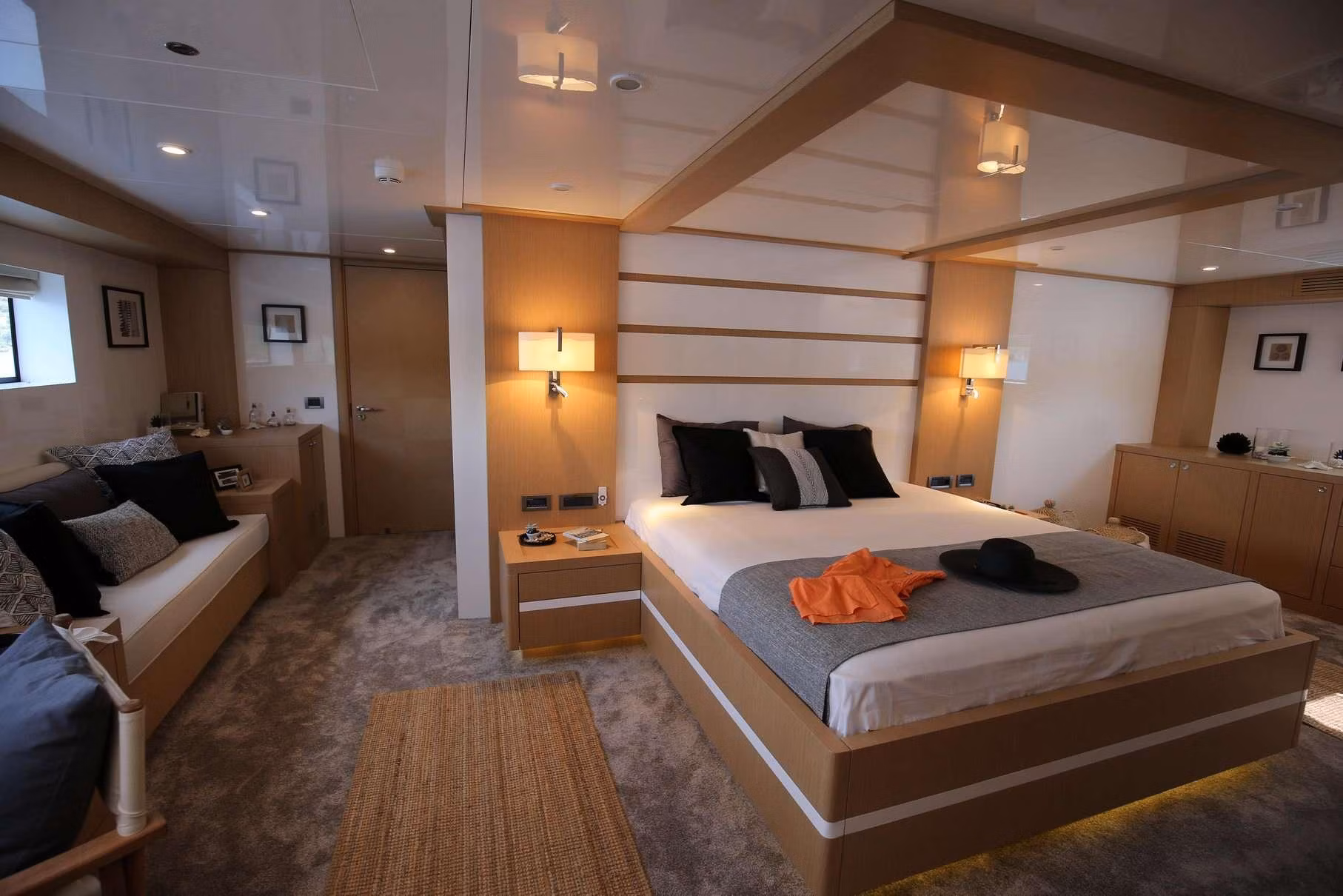 An image of Ottawa Iv yacht