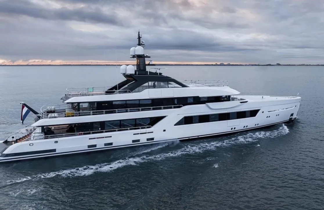 An image of Entourage yacht