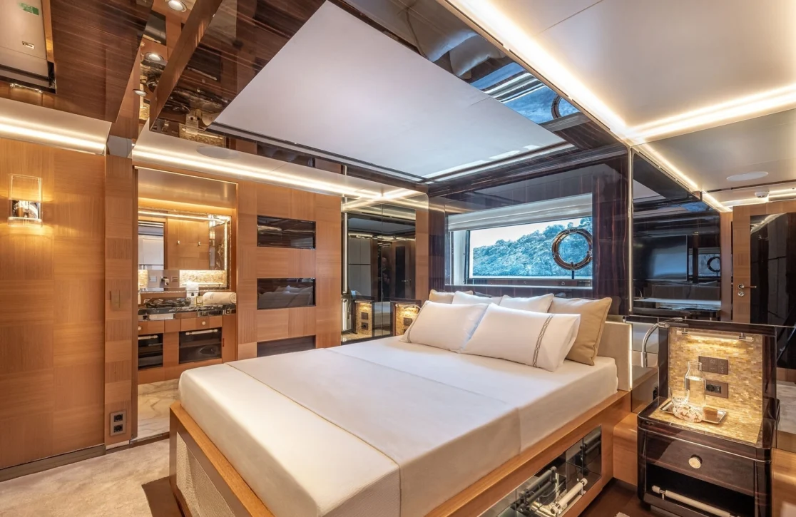 An image of Sunrise yacht