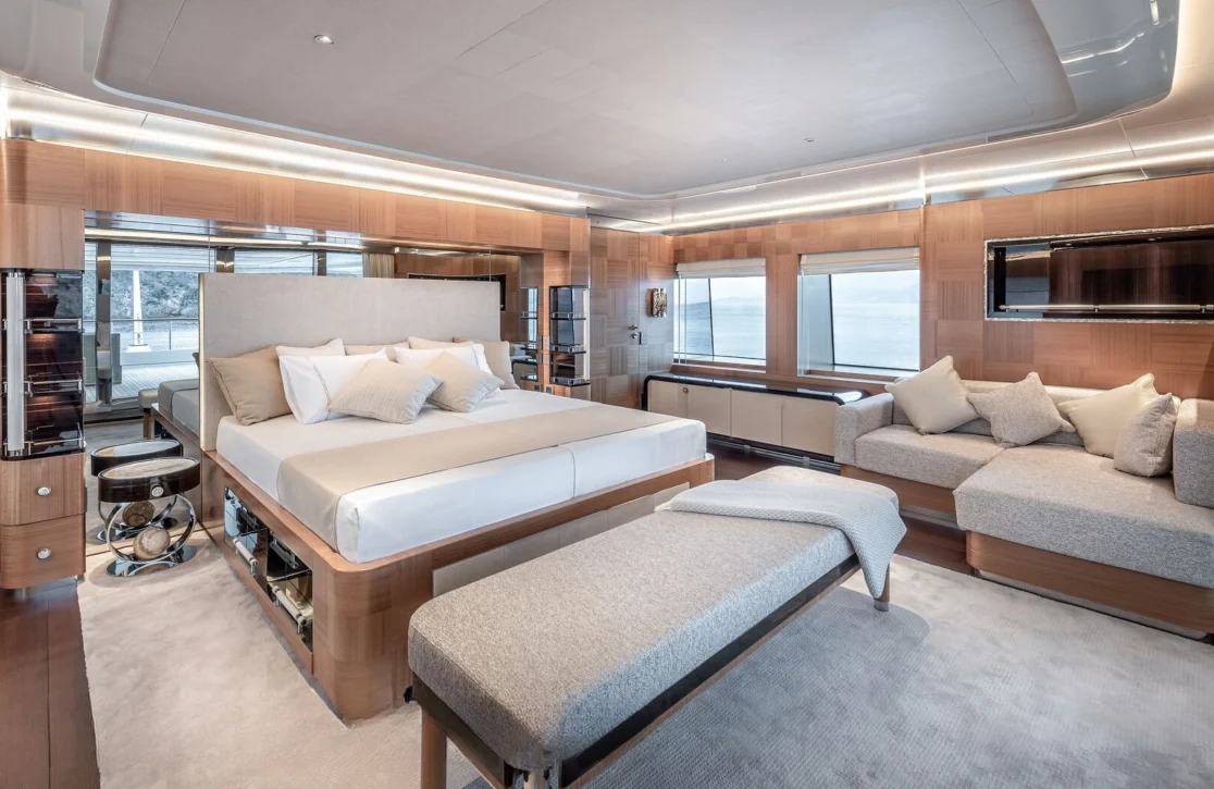 An image of Sunrise yacht