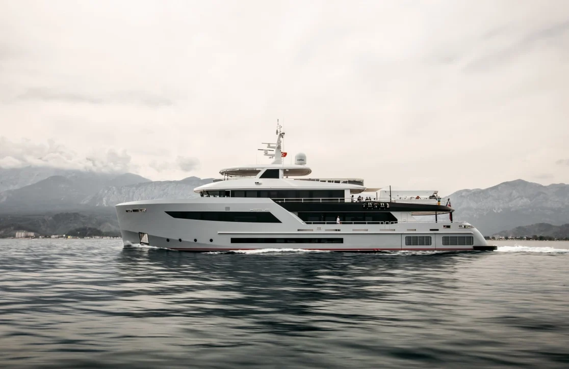 An image of Heeus yacht