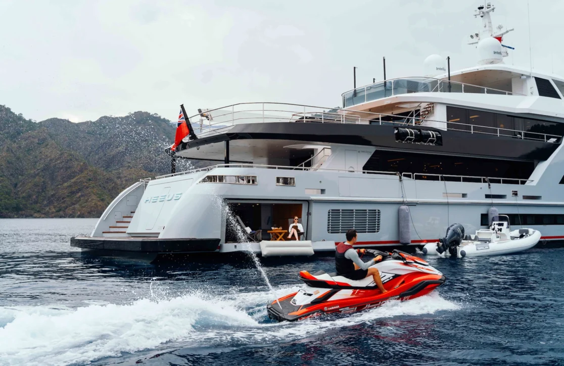 An image of Heeus yacht
