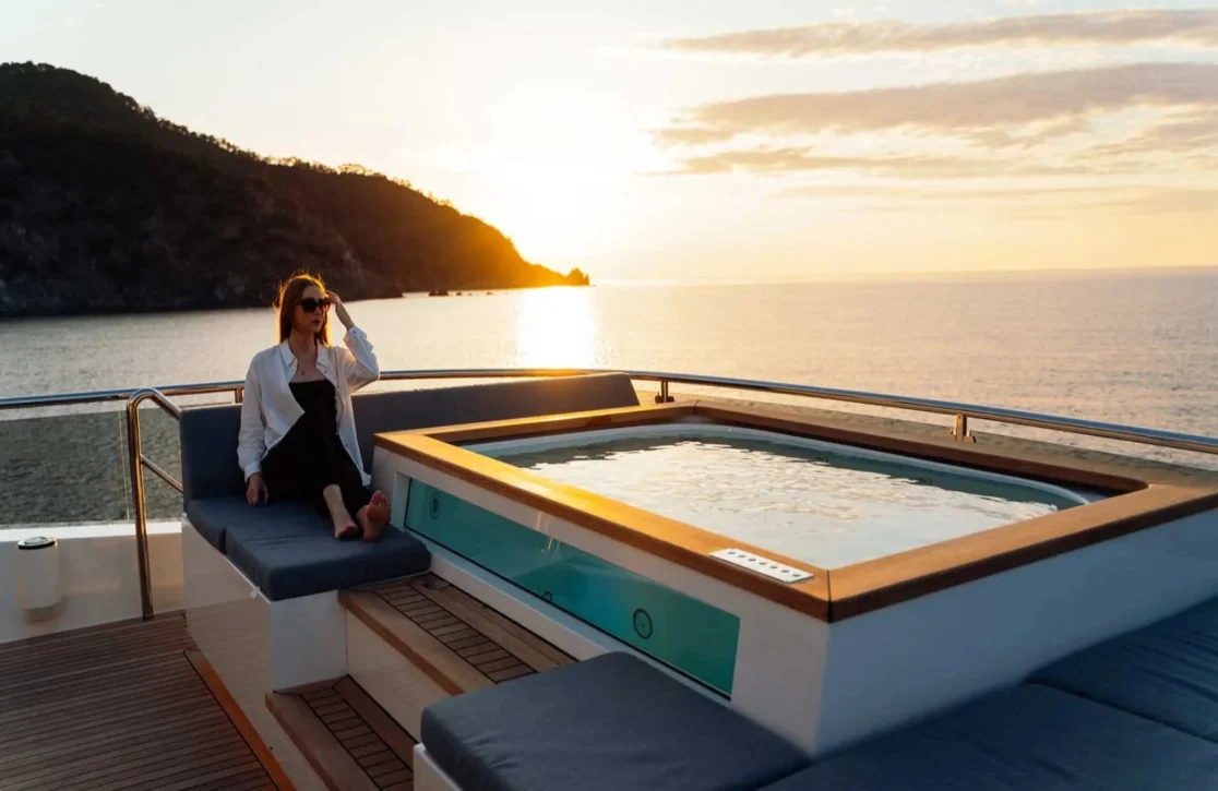 An image of Heeus yacht