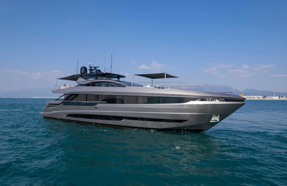 An image of Crazy Too yacht