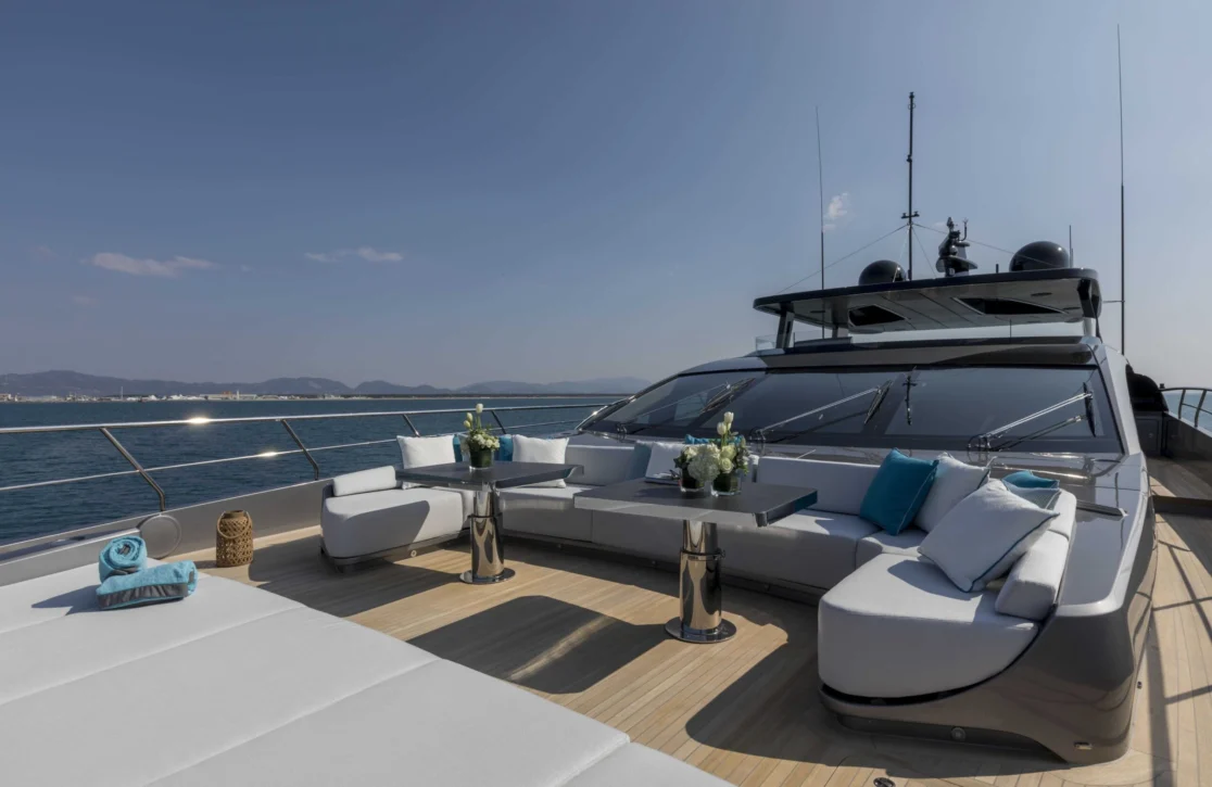 An image of Crazy Too yacht