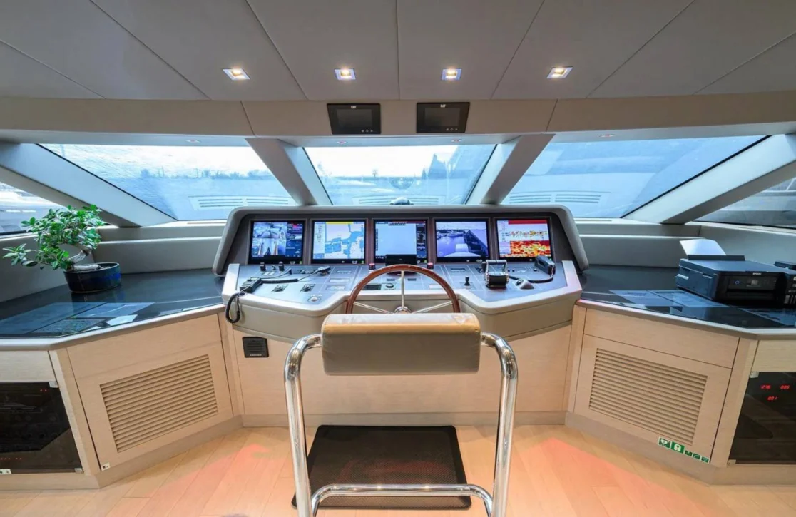 An image of Glory yacht