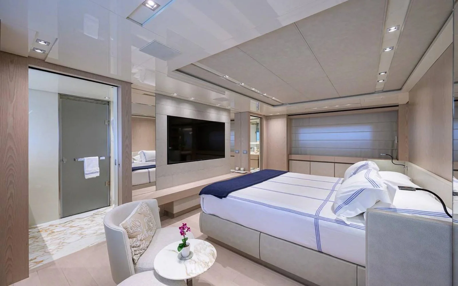 A preview of interior Bedroom cabin