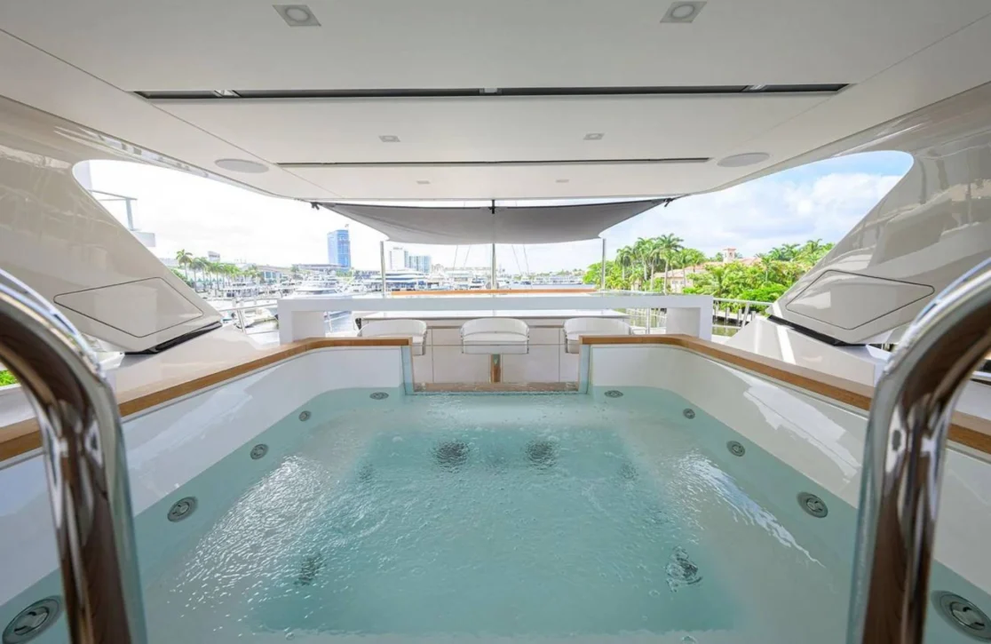 An image of Glory yacht