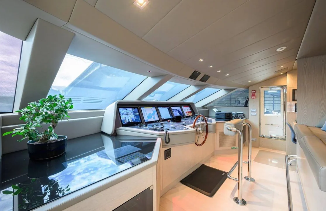 An image of Glory yacht