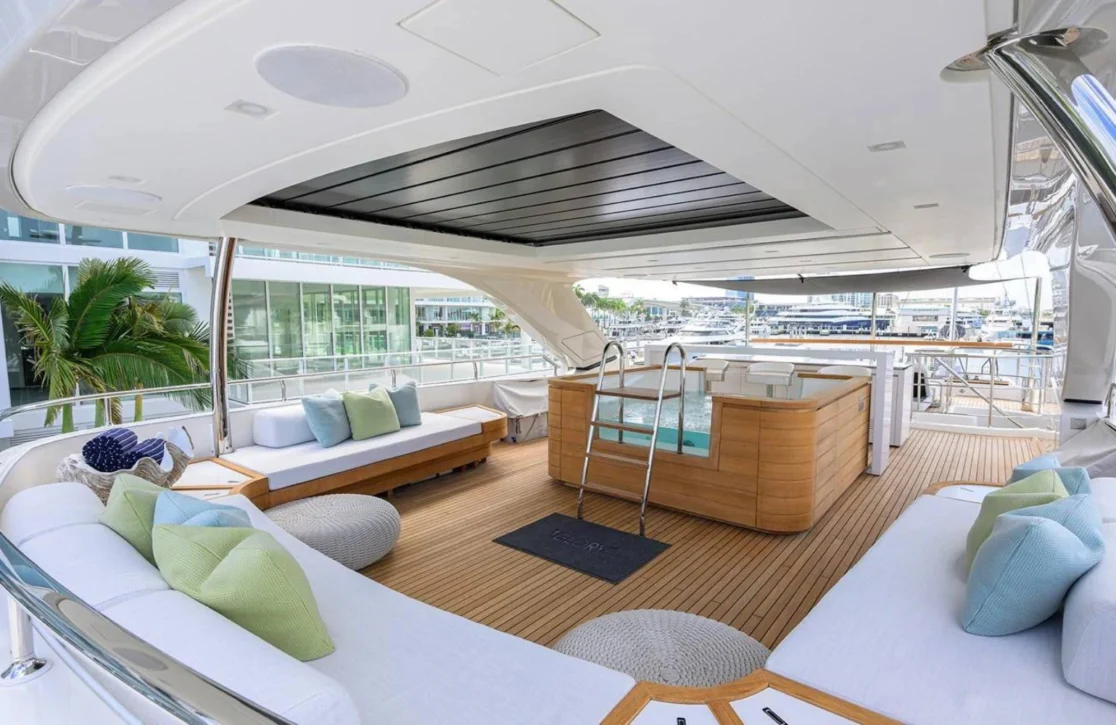 An image of Glory yacht