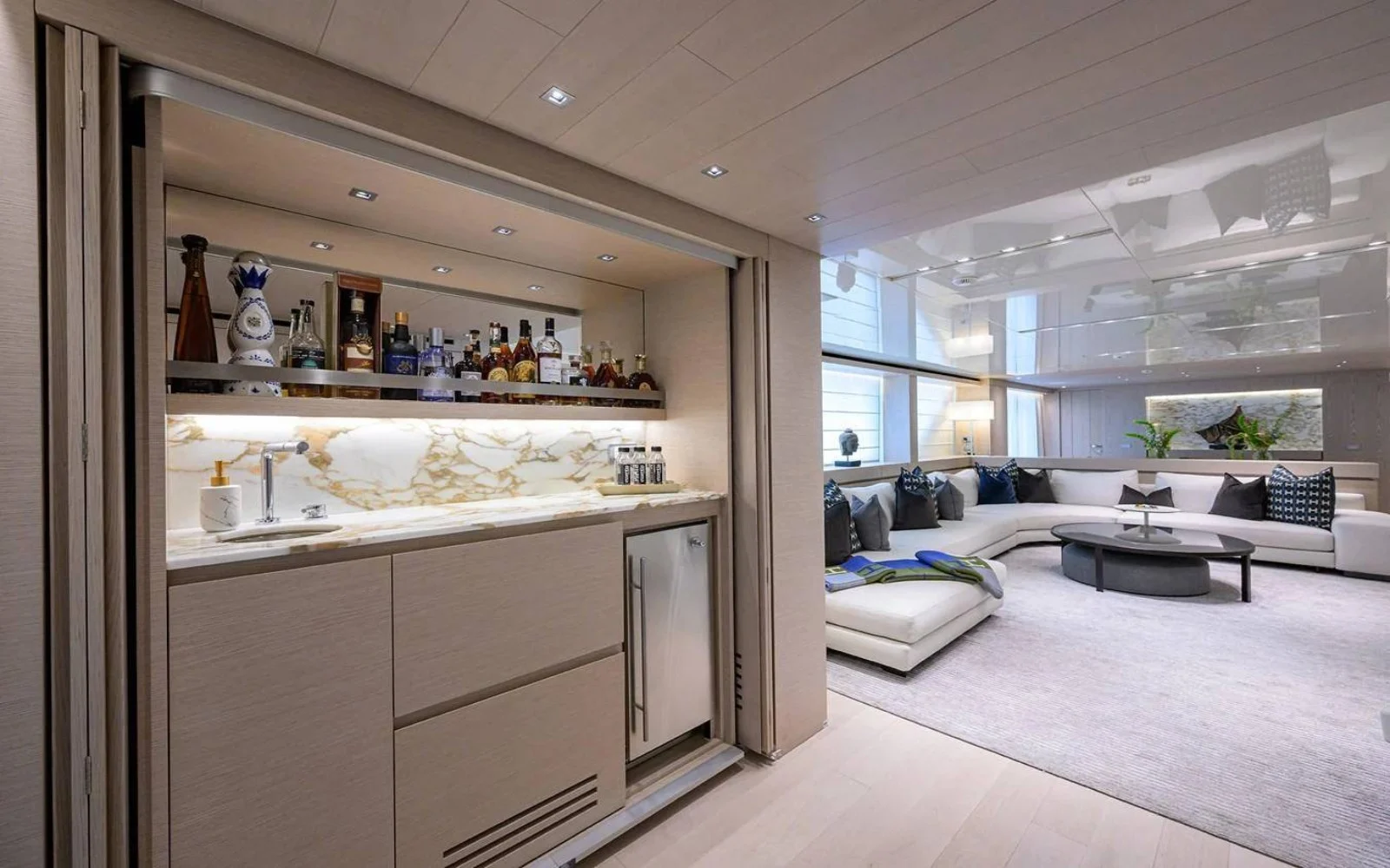 A preview of interior Bar or dance club