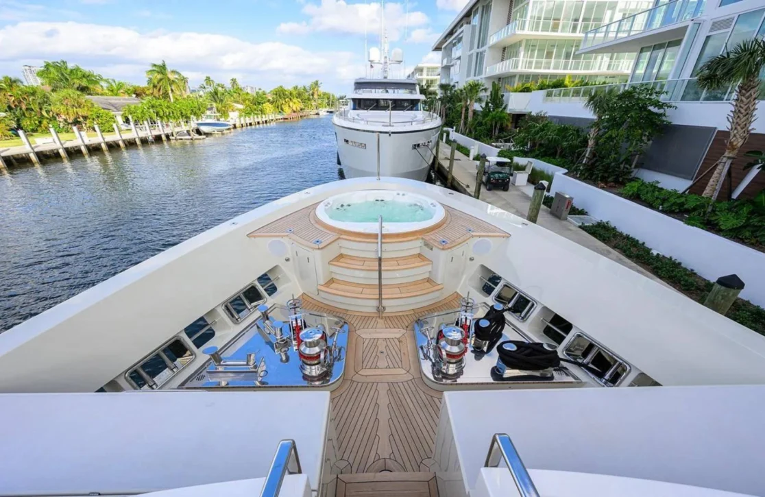 An image of Glory yacht
