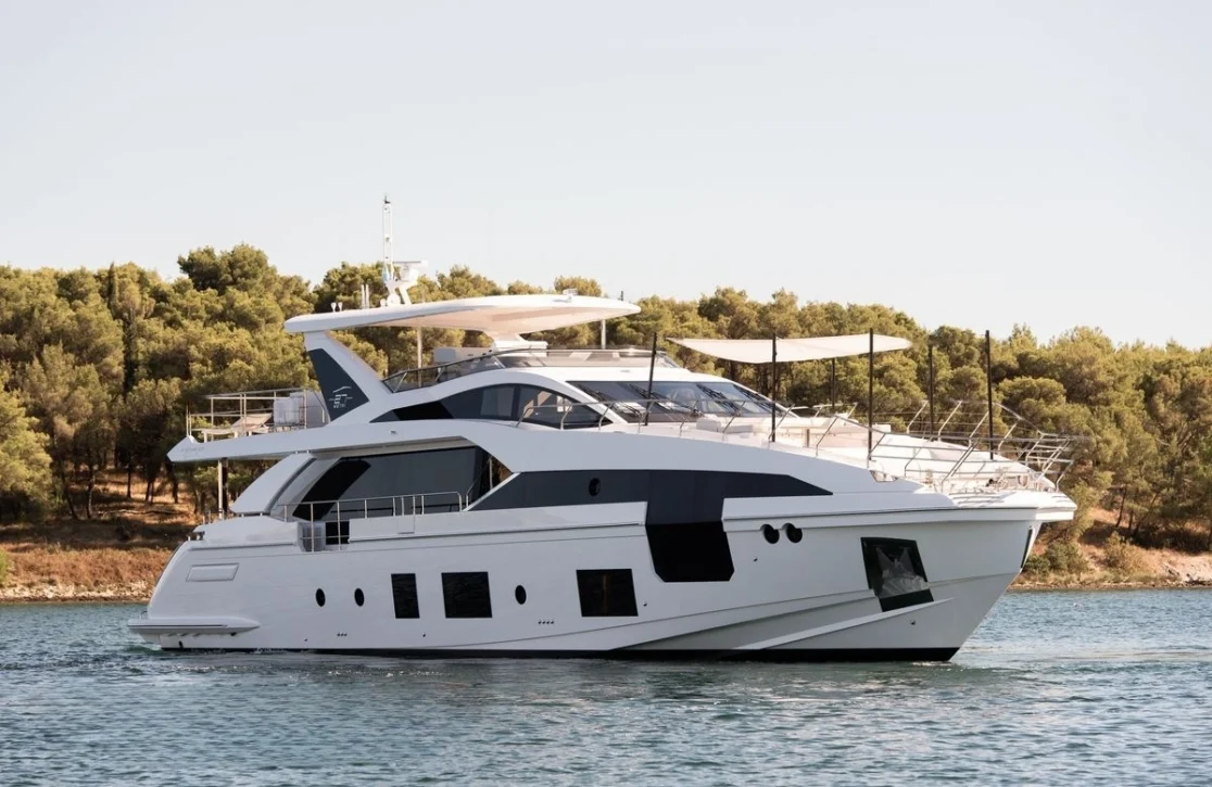 An image of Eh2 yacht