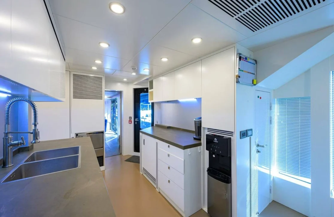 An image of Amore yacht