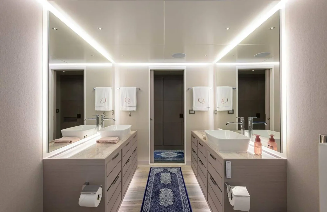 An image of Amore yacht