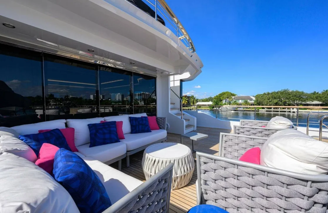 An image of Amore yacht