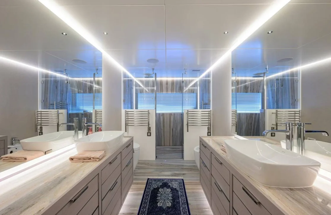 An image of Amore yacht