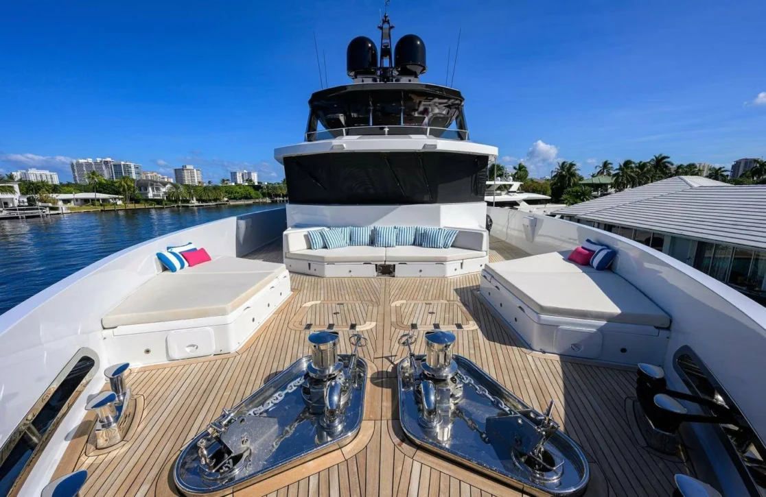 An image of Amore yacht