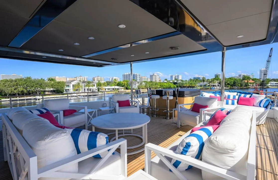 An image of Amore yacht