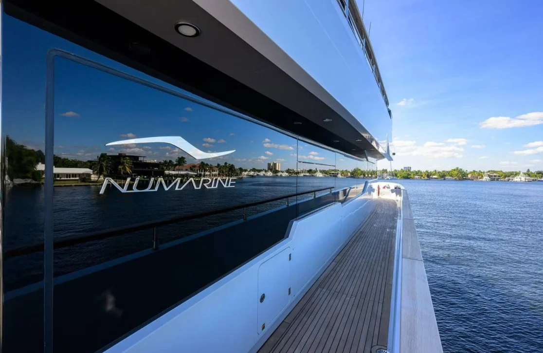An image of Amore yacht