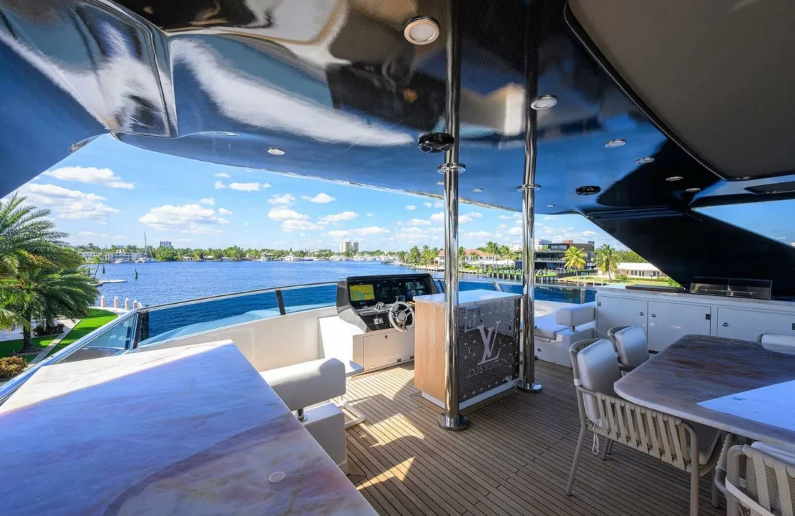 An image of Amore yacht