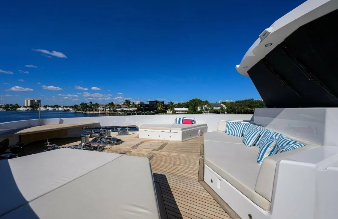 An image of Amore yacht